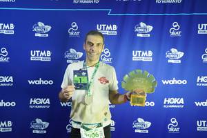 BIB: 102, 160, 9006
                            <button type="button" onclick="openModal(21978160)" class="btn btn-primary btn-sm float-right btn-popup" data-toggle="modal" data-target=".modal-high-quality">
                        <i class="fas fa-shopping-cart"></i> Add to Cart
                    </button>
                                            <button type="button" onclick="isThisMe(21978160, true)" class="btn btn-success btn-sm float-right btn-popup btn-isme hidden" data-toggle="tooltip" data-placement="bottom" title="นี่คือรูปของคุณใช่ไหม คลิกที่นี่เพื่อเอาเข้าอัลบั้ม">
                        <i class="fas fa-plus"></i> Add to album
                    </button>
                    <button type="button" onclick="isThisMe(21978160, false)" class="btn btn-warning btn-sm float-right btn-popup btn-isnotme hidden">
                        <i class="fas fa-ban"></i> Remove from album
                    </button>